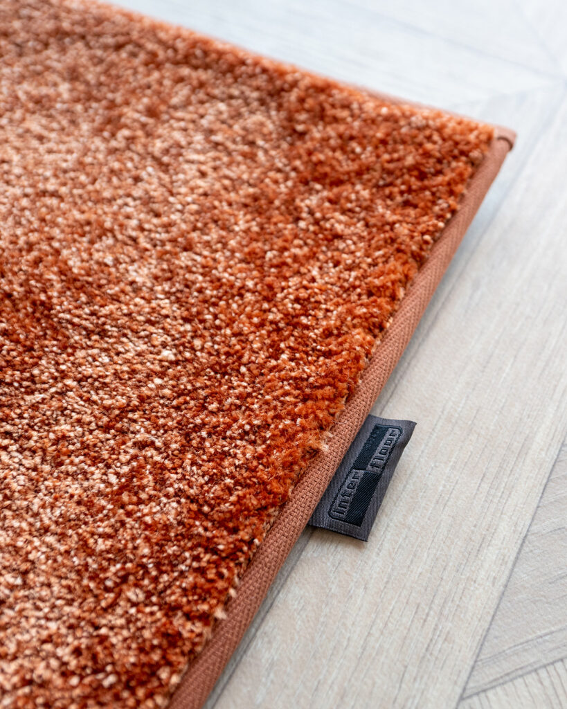 124_divino_s_kleur857_karpetopmaat_interfloorlabel