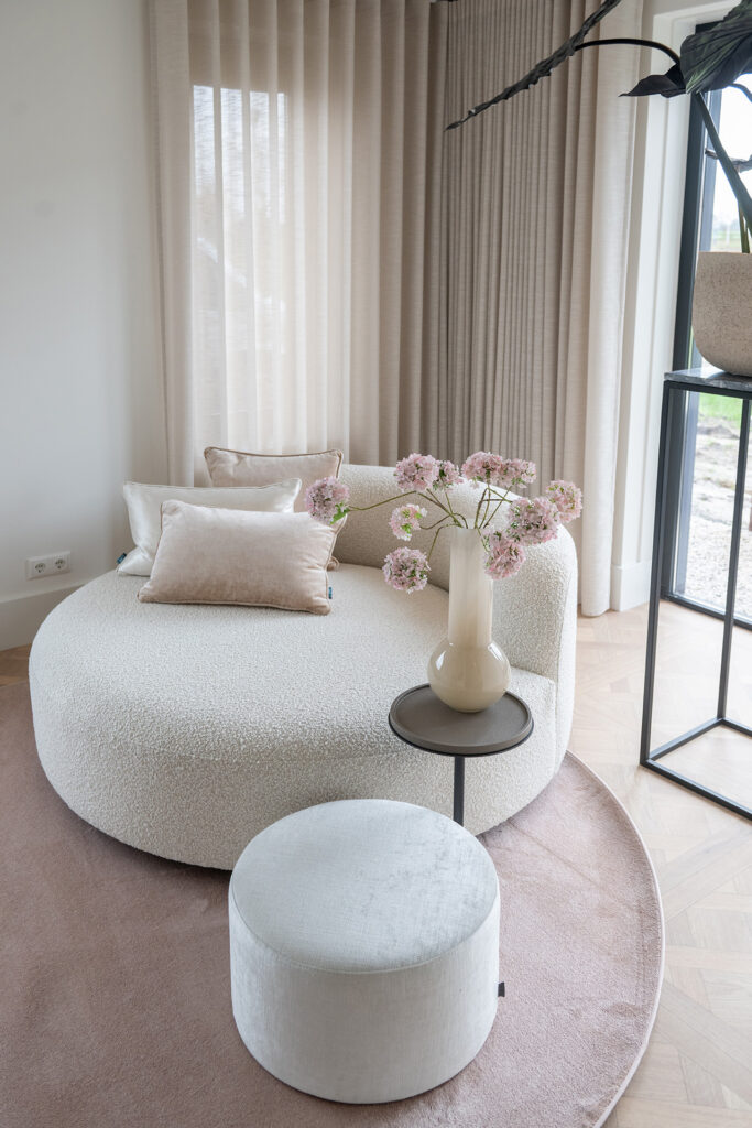 604_Velluto_lichtroze_kleur412_karpetopmaat_karpettencollectie_interfloor